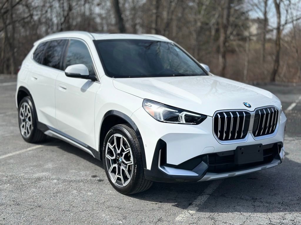Certified 2025 BMW X1 xDrive28i w/ Convenience Package image 9