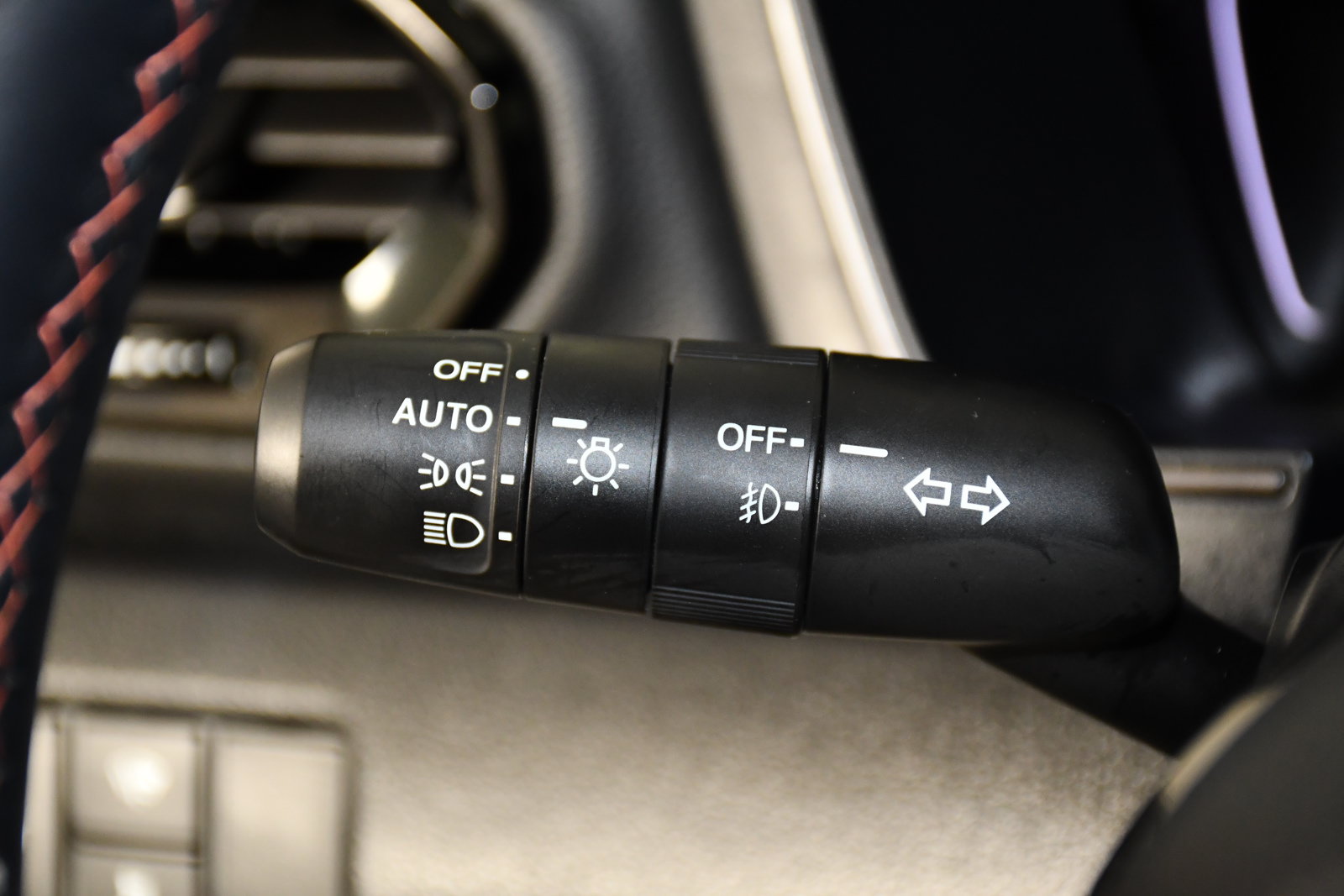 Used 2025 Honda Pilot TrailSport image 24