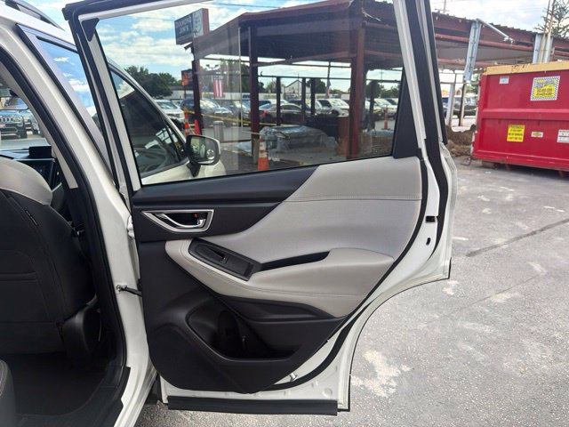 Used 2024 Subaru Forester Premium AWD/4WD image 24