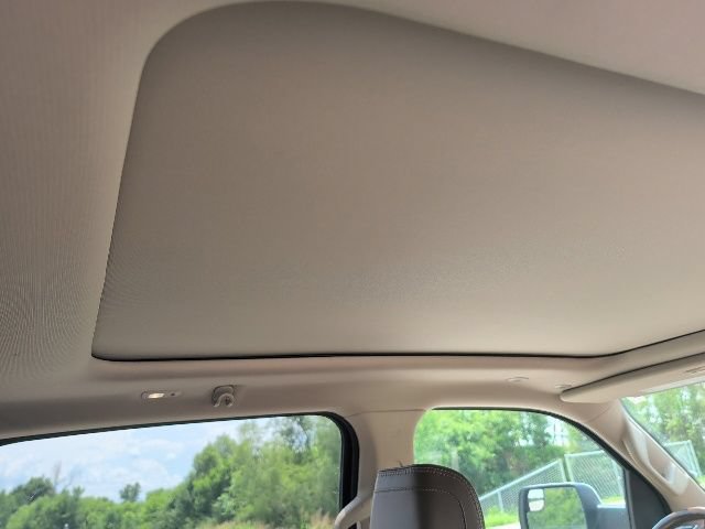 Used 2019 RAM 1500 Laramie AWD/4WD image 12