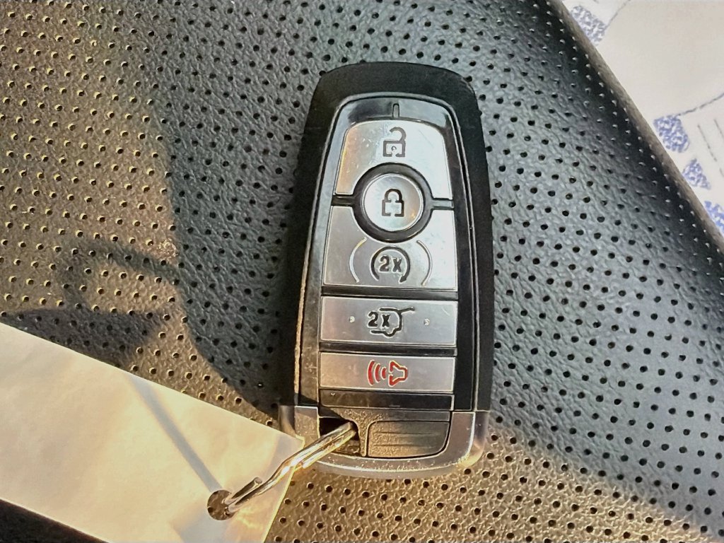 Used 2020 Ford Escape SEL AWD/4WD image 36