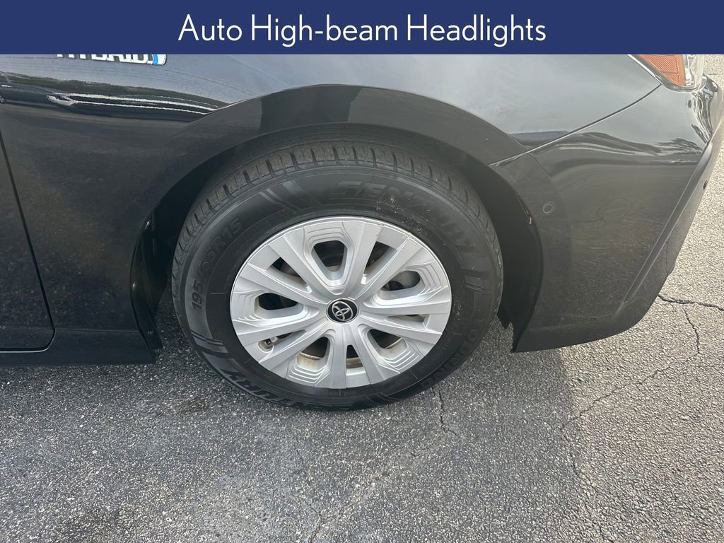 Used 2022 Toyota Prius LE image 13