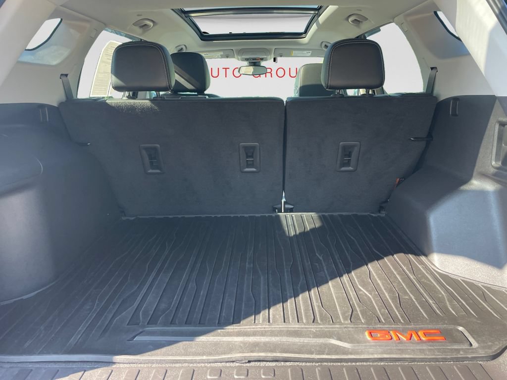 Certified 2023 GMC Terrain SLT w/ Infotainment Package II AWD/4WD image 16