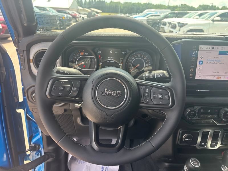 Used 2026 Jeep Wrangler Sport AWD/4WD image 18