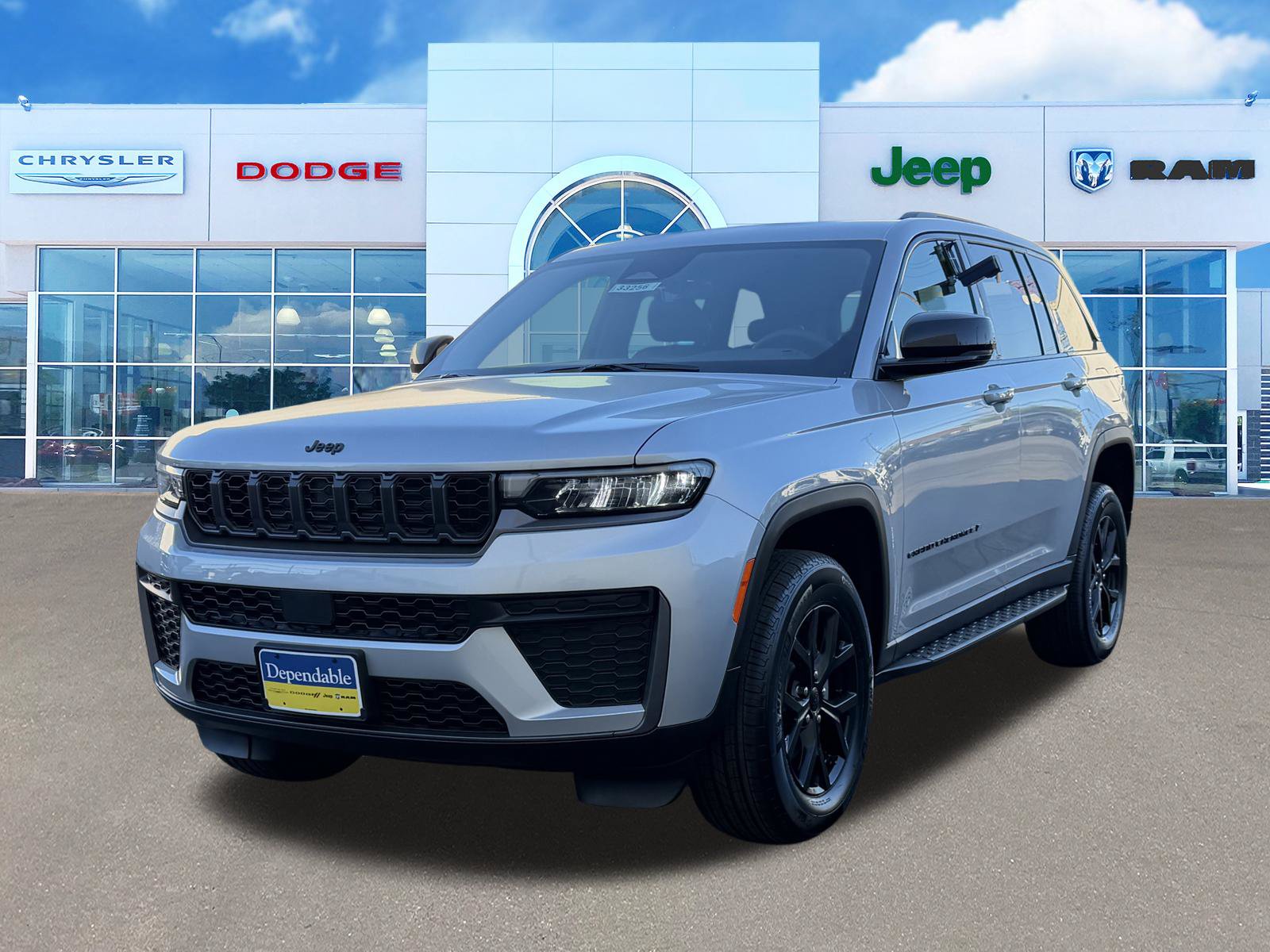 New 2026 Jeep Grand Cherokee Altitude RWD image 4