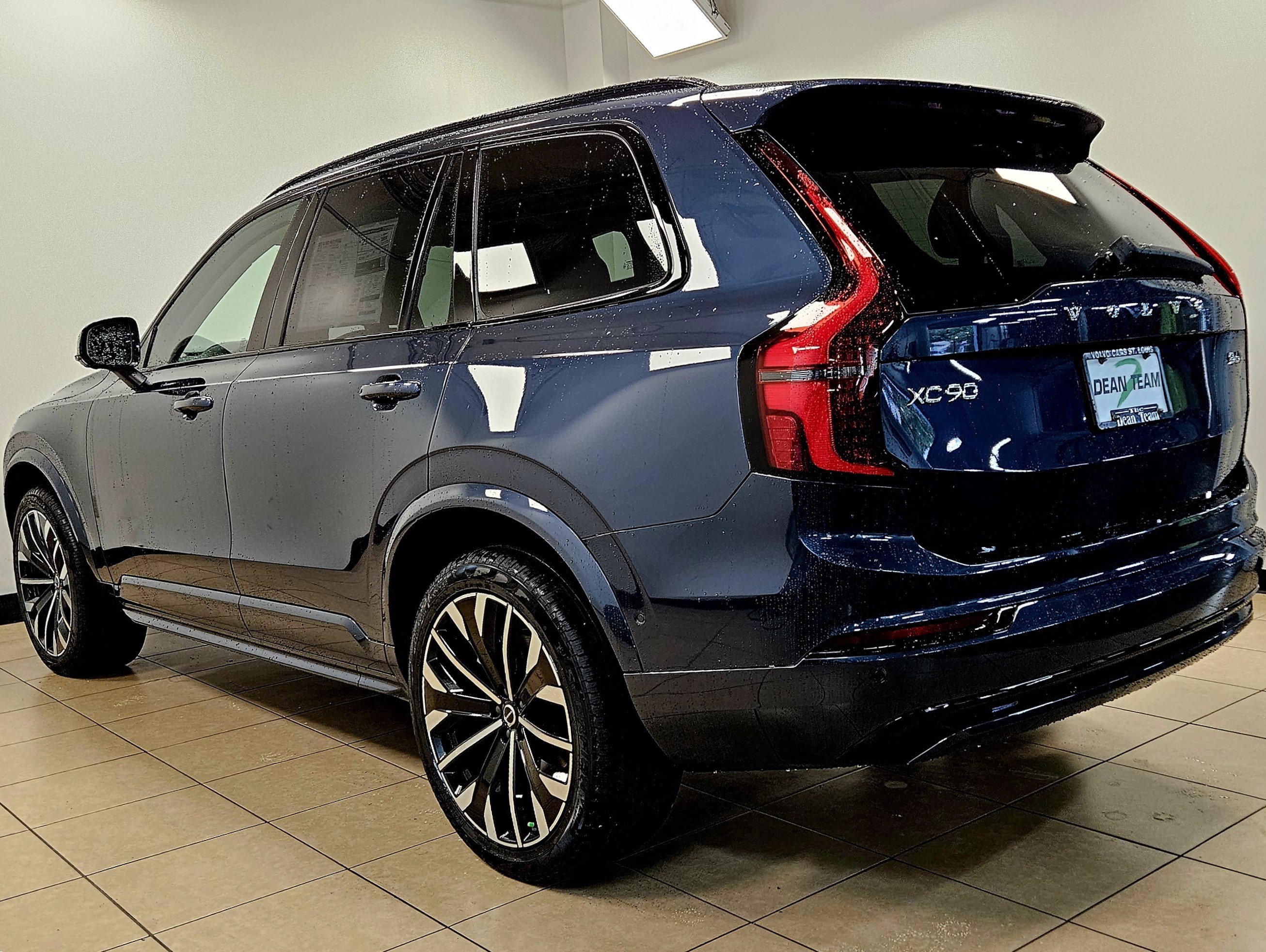 New 2026 Volvo XC90 B6 Ultra w/ Protection Package image 6