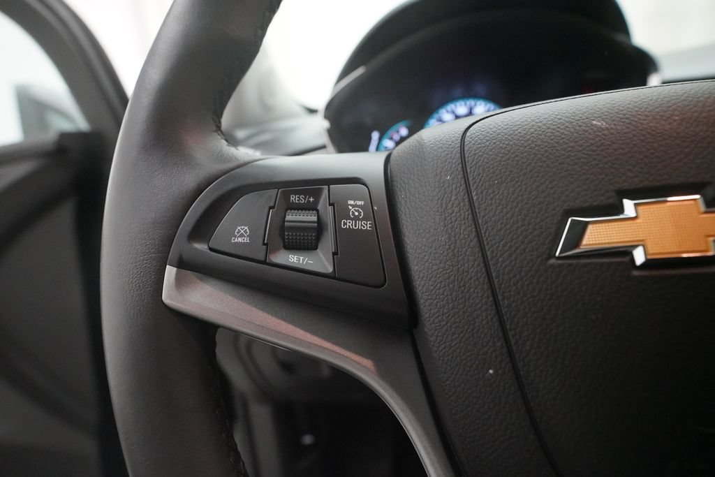 Used 2022 Chevrolet Trax LT w/ Midnight Edition AWD/4WD image 17