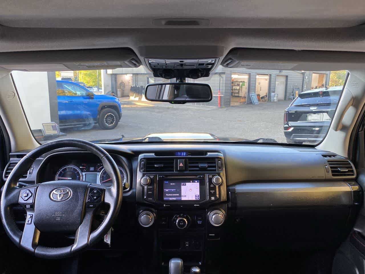 Used 2015 Toyota 4Runner TRD Pro AWD/4WD image 11