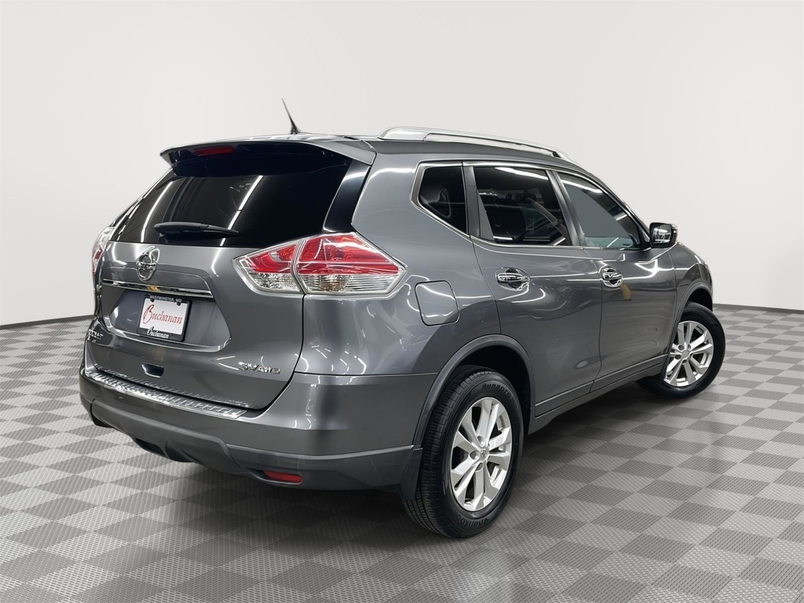 Used 2016 Nissan Rogue SV image 5