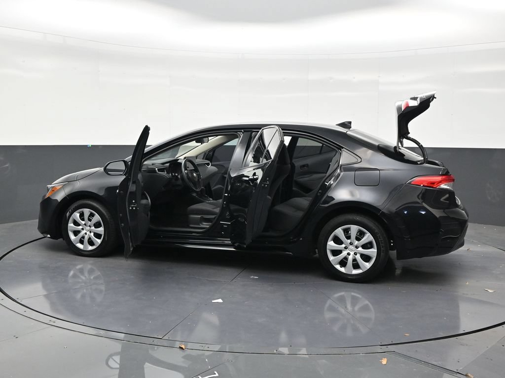 Used 2023 Toyota Corolla LE FWD image 29