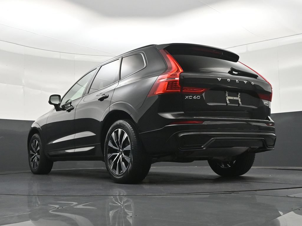 Used 2024 Volvo XC60 B5 Core w/ Protection Package Premier AWD/4WD image 25