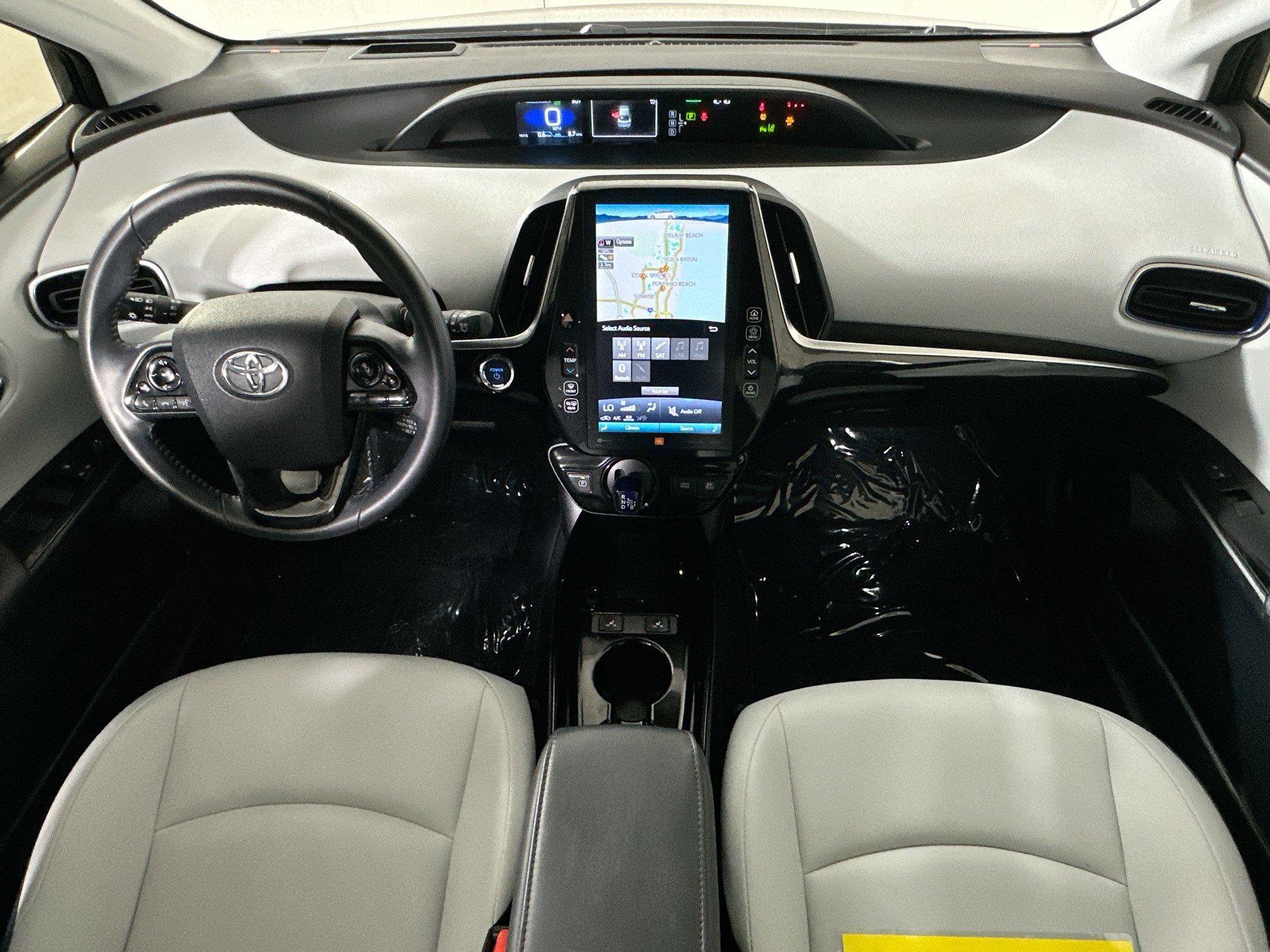 Used 2022 Toyota Prius Limited image 27