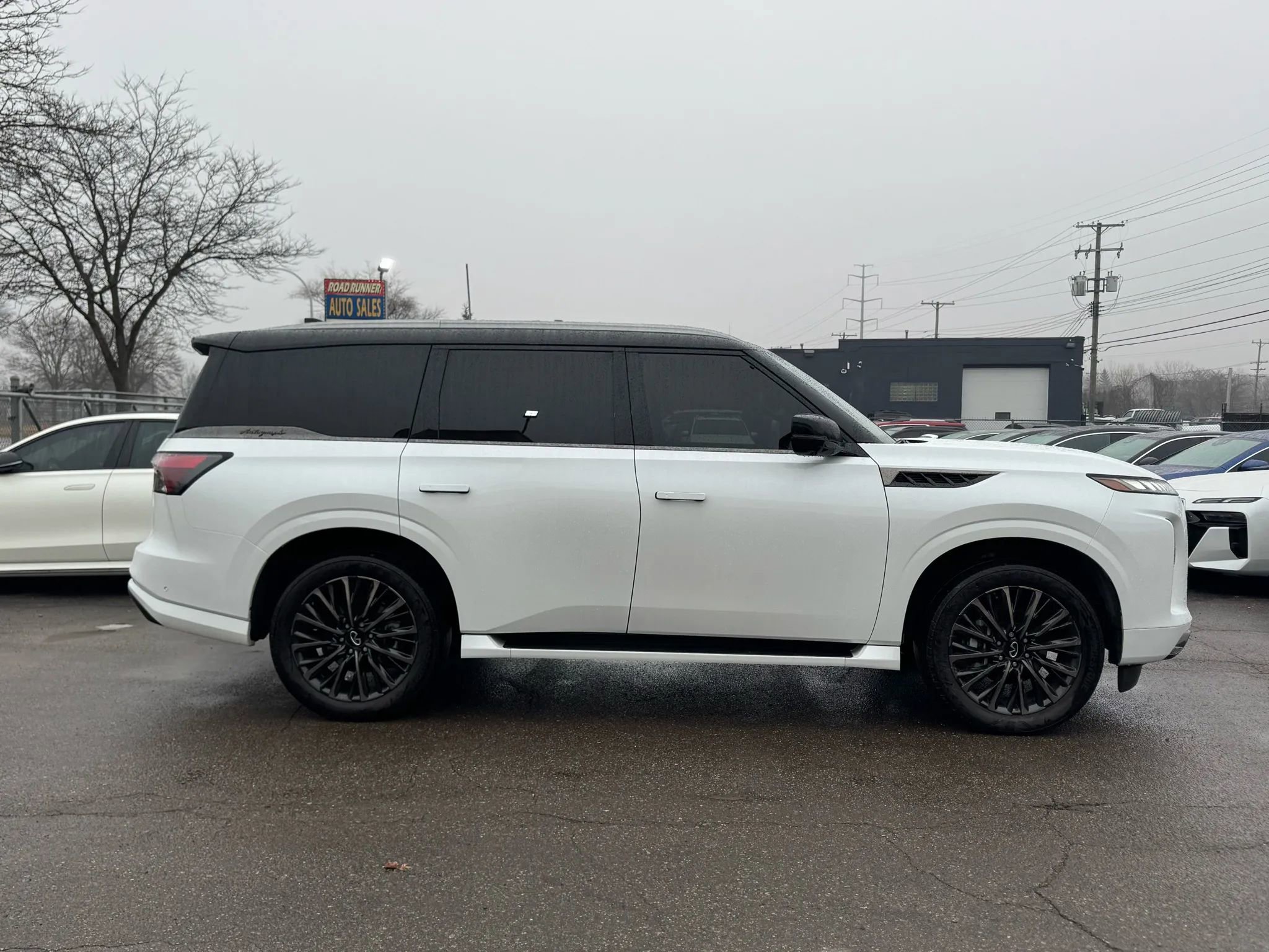 Used 2025 INFINITI QX80 Autograph image 4