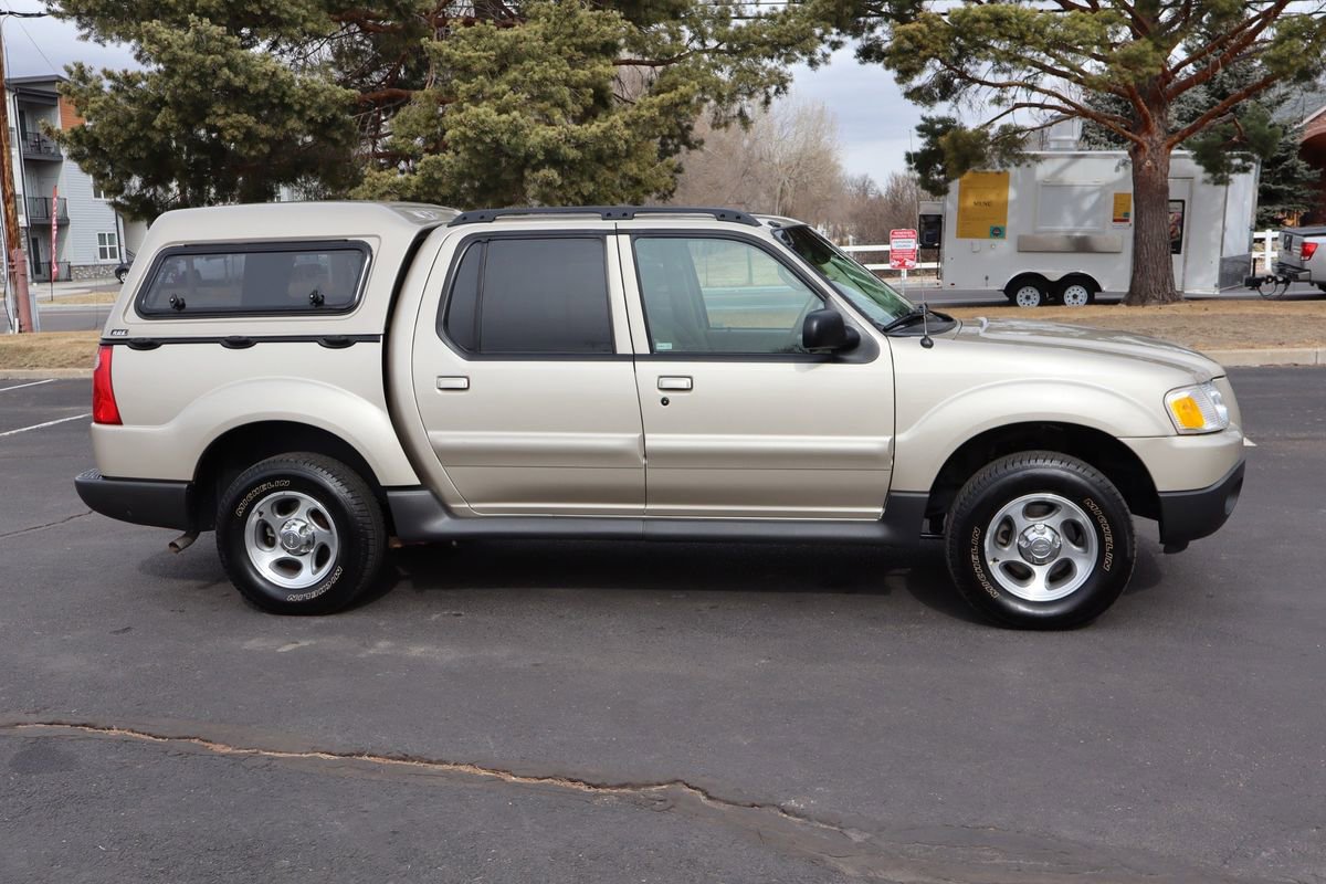 Used 2004 Ford Explorer Sport Trac XLT image 3