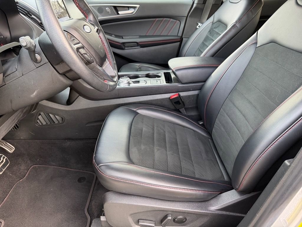 Used 2023 Ford Edge ST-Line image 10