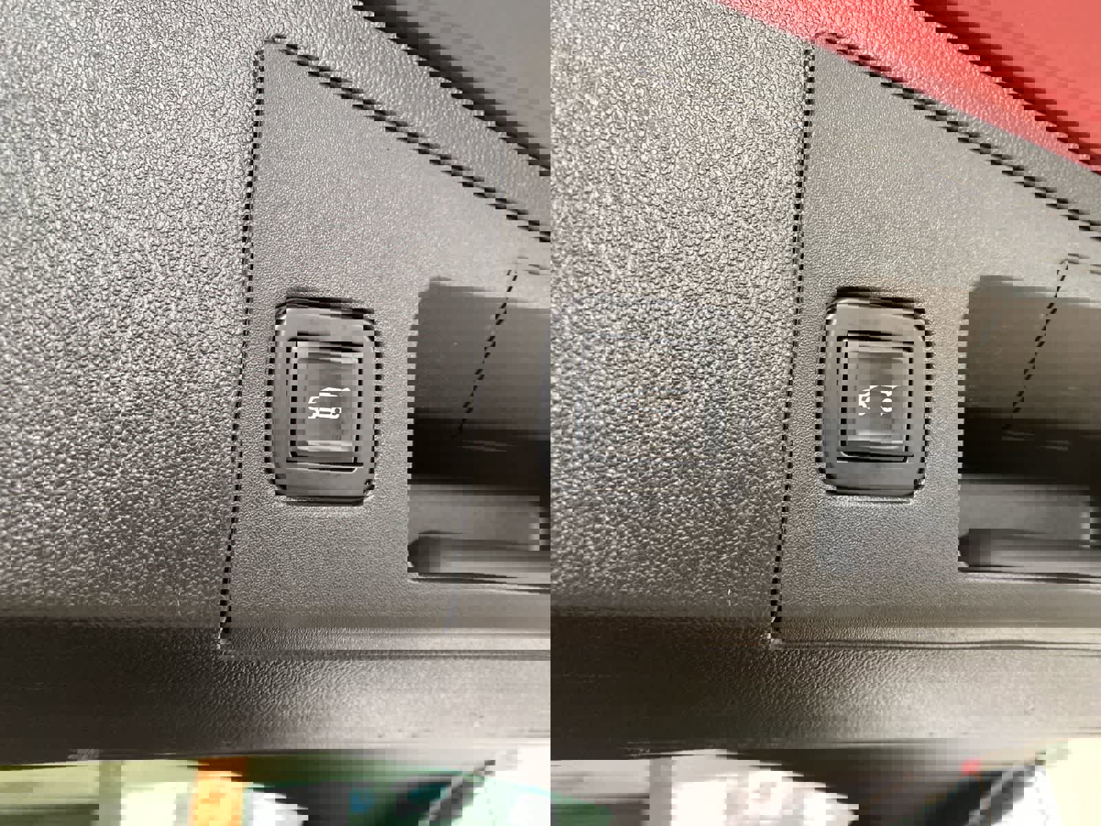 Used 2019 Cadillac XT5 Luxury w/ Advanced Security Package image 31