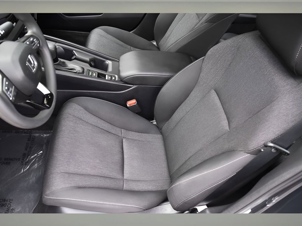 Used 2023 Honda Accord EX image 14