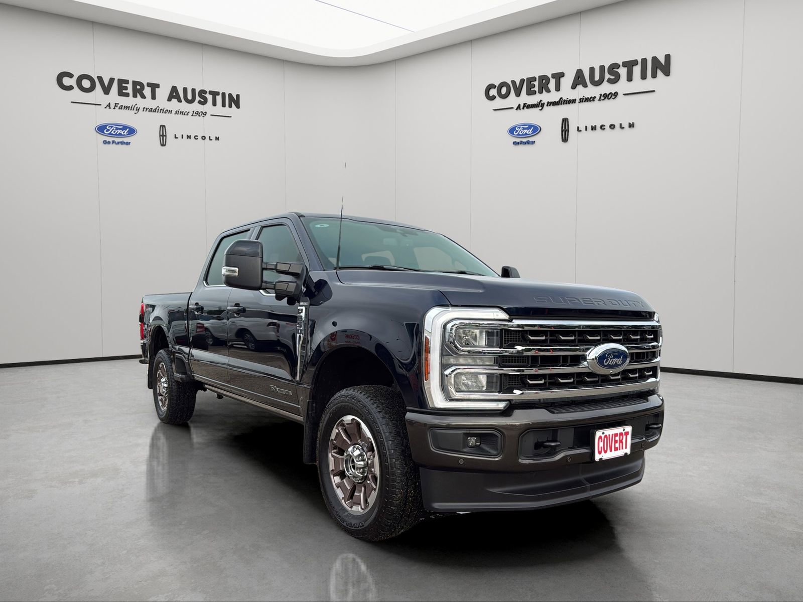 Used 2024 Ford F250 King Ranch w/ FX4 Off-Road Package AWD/4WD image 7