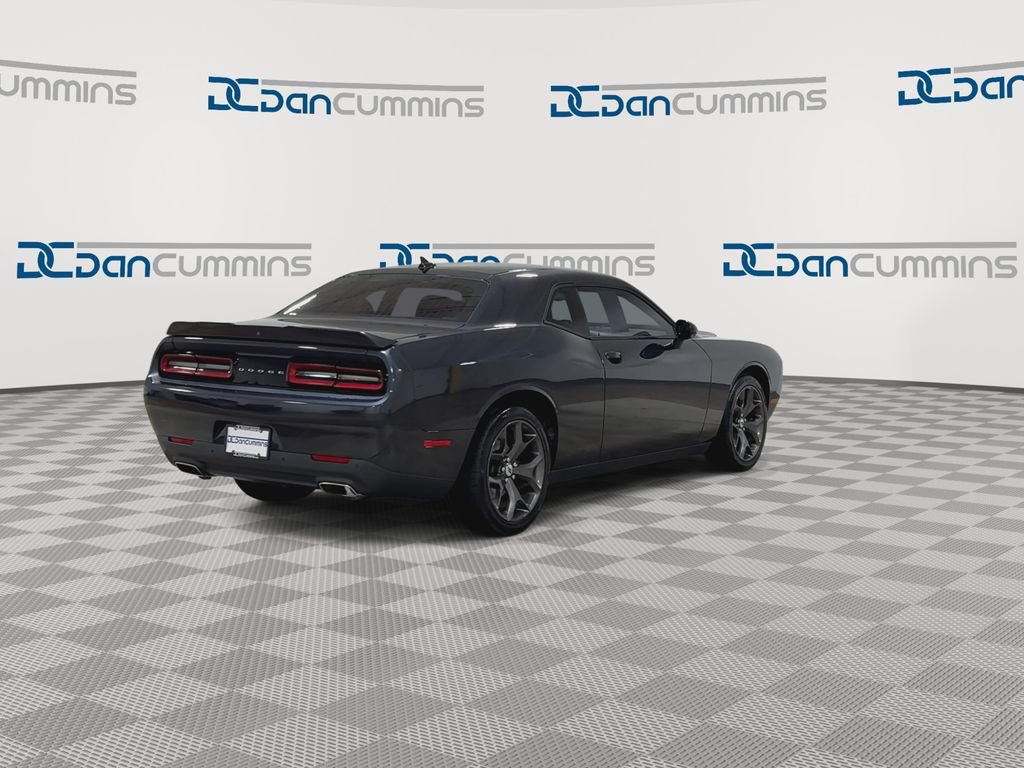 Used 2018 Dodge Challenger SXT Plus RWD image 9