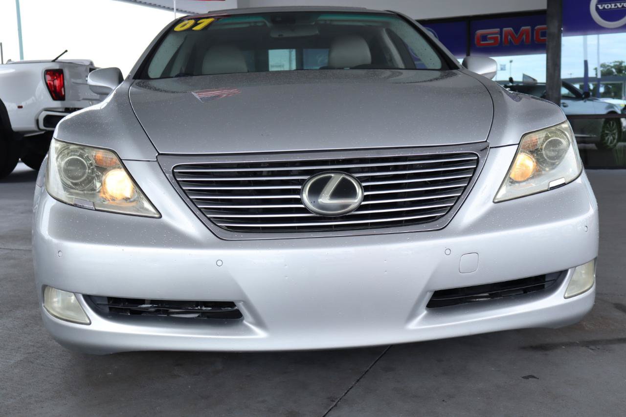Used 2007 Lexus LS 460 L RWD image 11