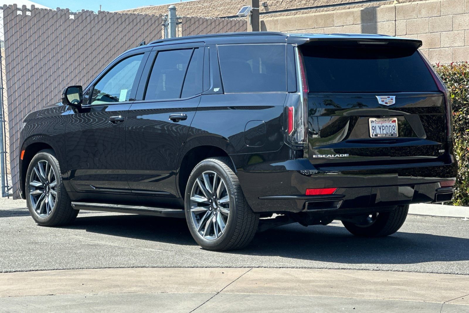 Used 2024 Cadillac Escalade Sport Platinum AWD/4WD image 6