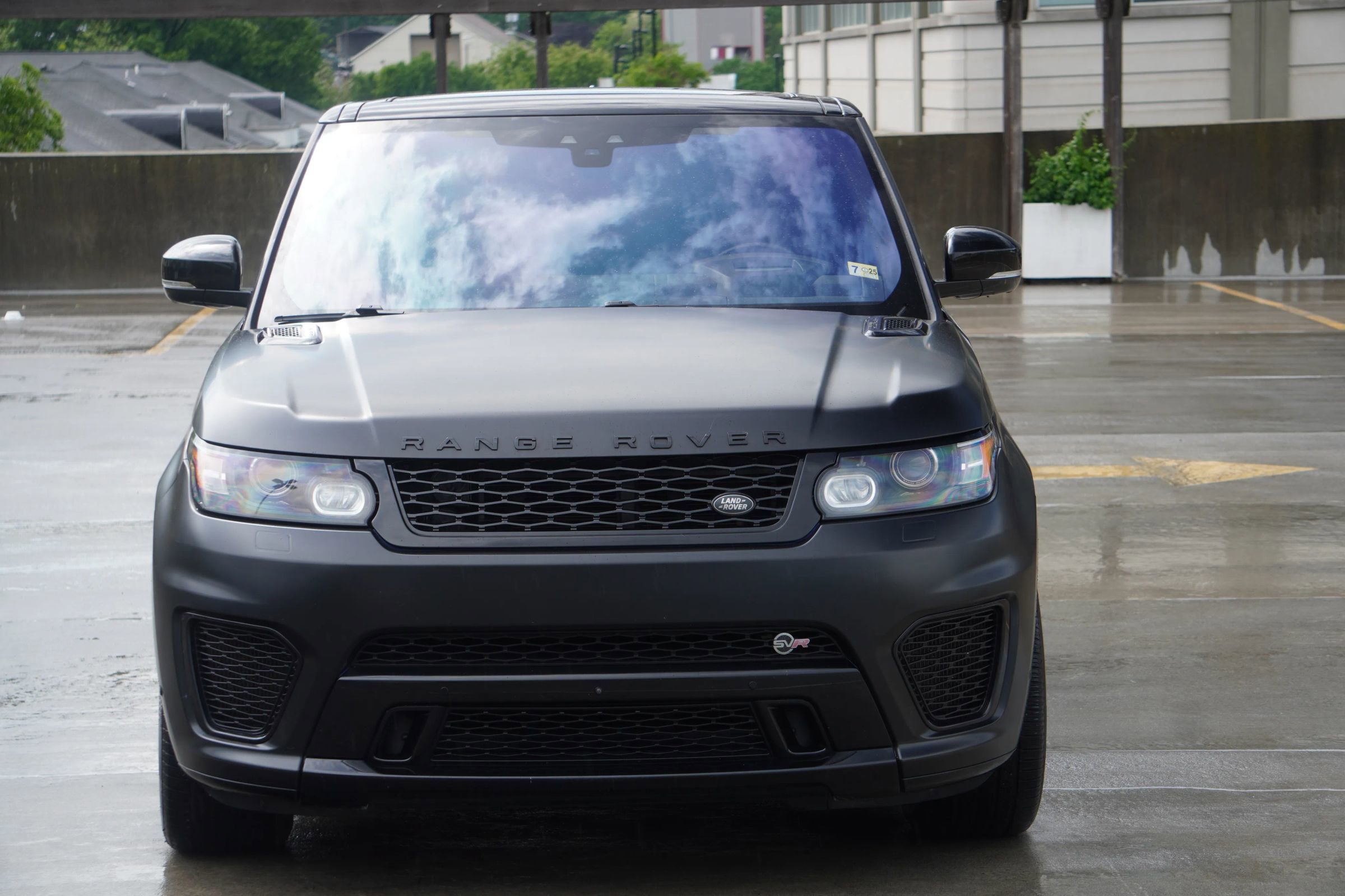 Used 2017 Land Rover Range Rover Sport SVR image 33