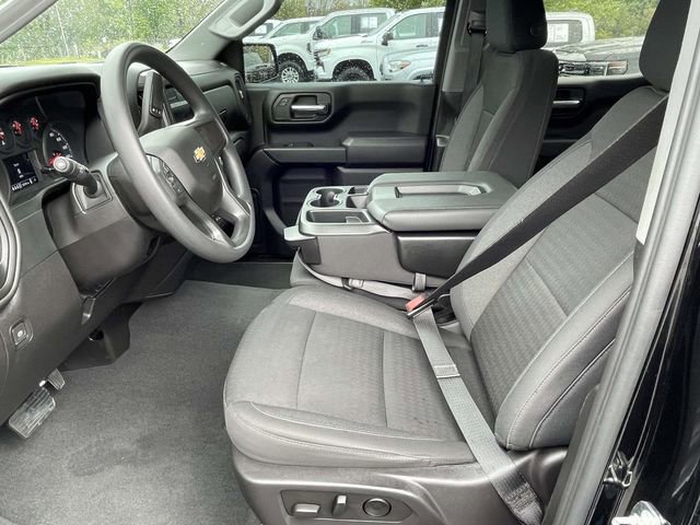 Used 2024 Chevrolet Silverado 1500 Custom w/ Turbomax Blackout Package AWD/4WD image 15