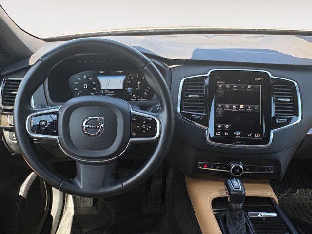 Used 2018 Volvo XC90 T6 Momentum w/ Convenience Package AWD/4WD image 2