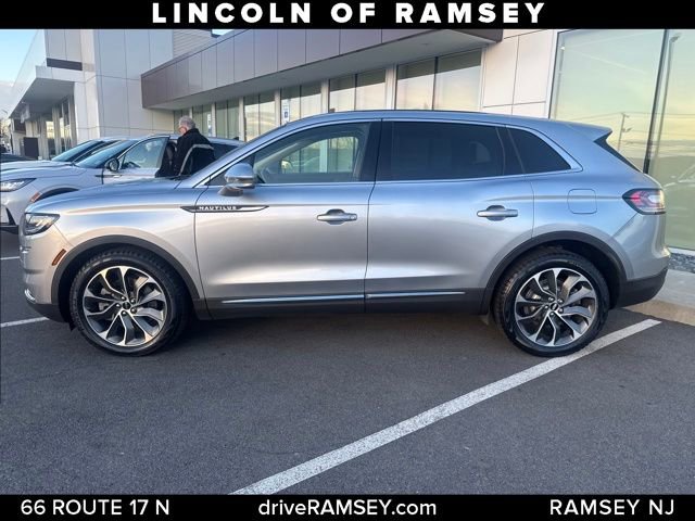 Used 2022 Lincoln Nautilus Reserve image 2