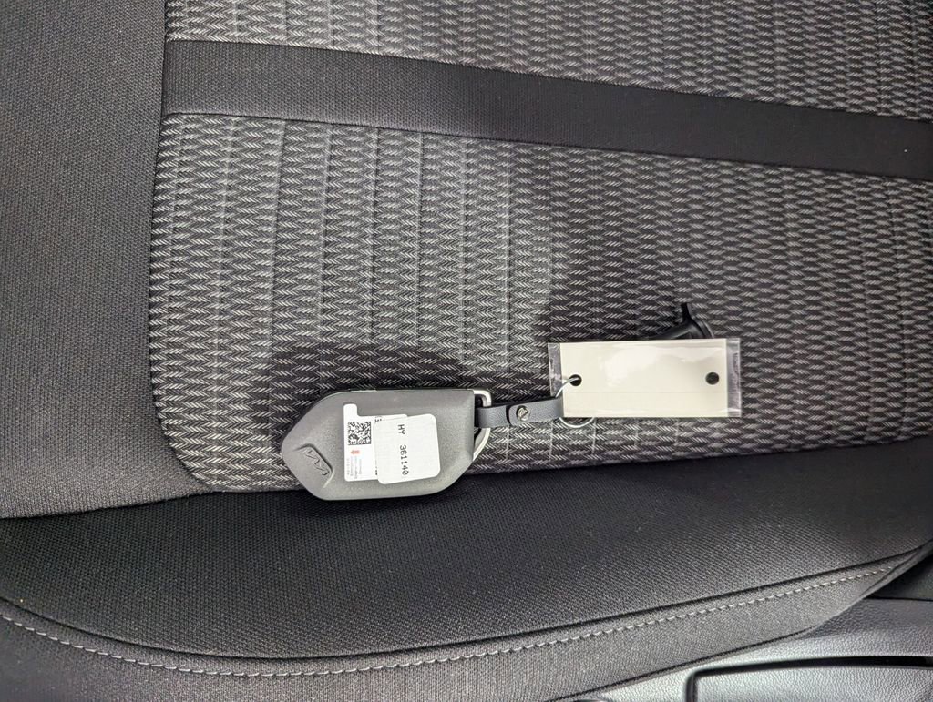 New 2025 Kia Sorento LX image 28