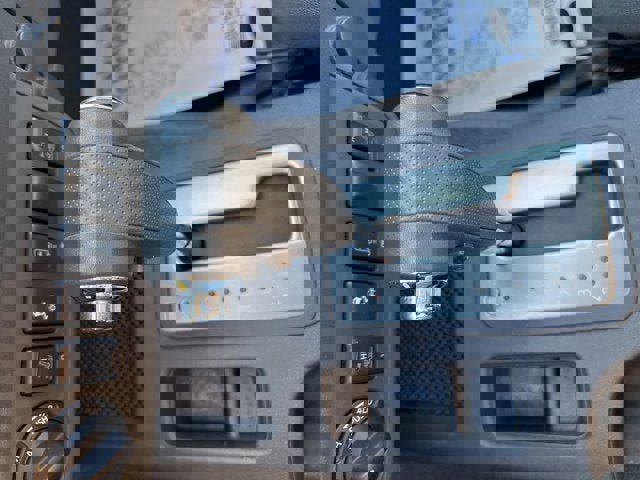 Used 2016 Nissan Frontier SV w/ SV Value Truck Package image 17