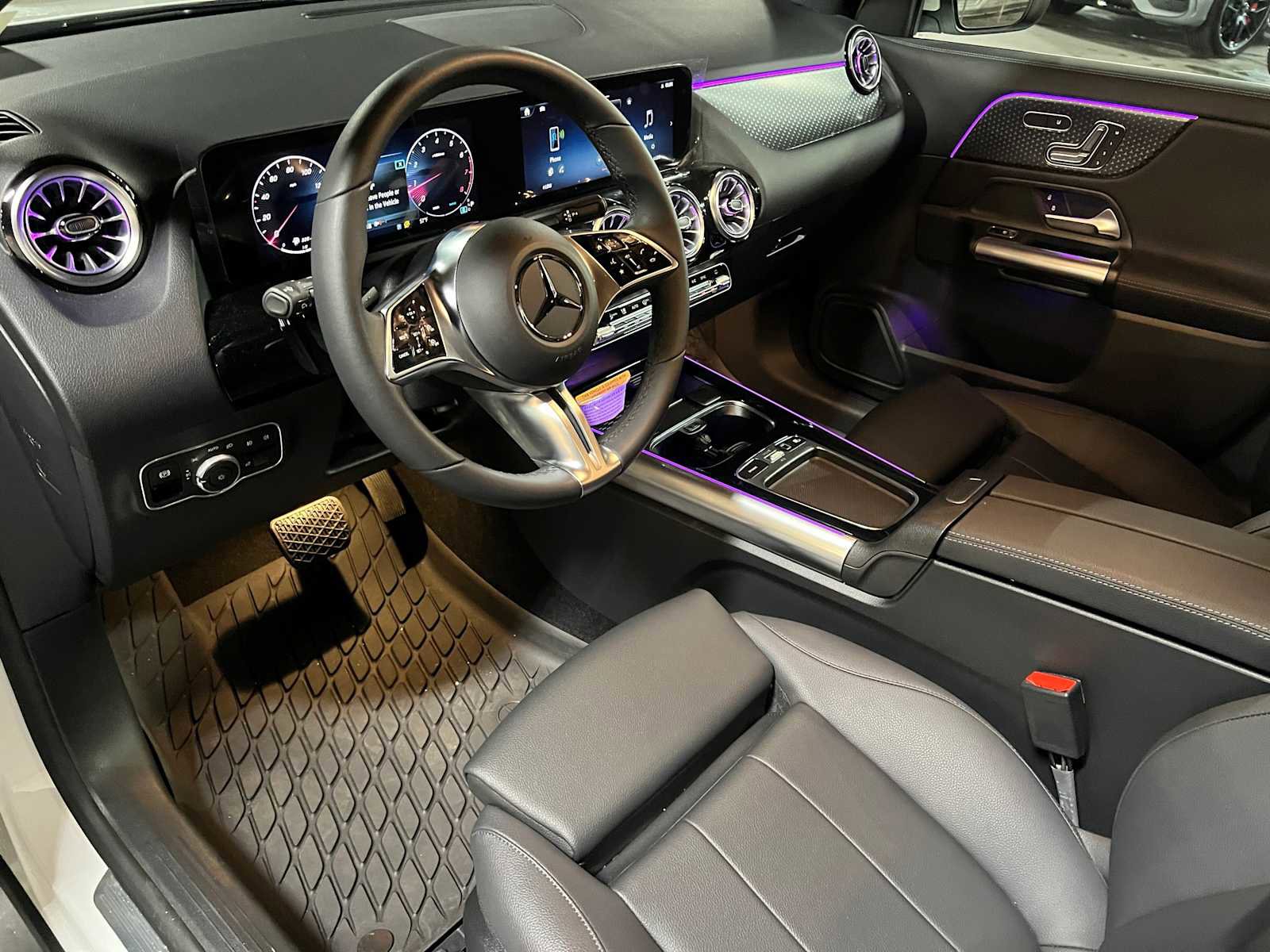 Used 2026 Mercedes-Benz GLA 250 4MATIC image 24