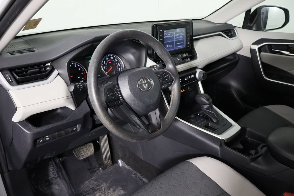 Used 2019 Toyota RAV4 XLE w/ Convenience Package AWD/4WD image 25