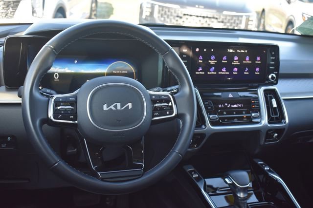Certified 2023 Kia Sorento SX image 22