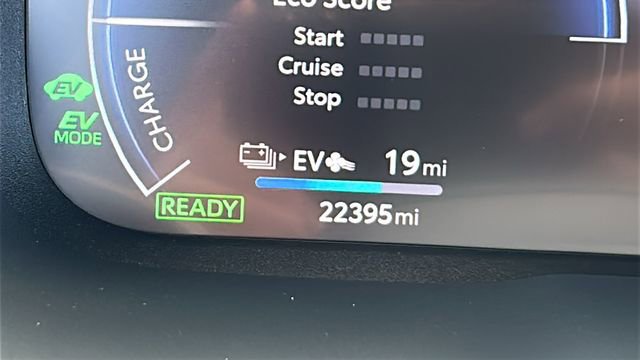Used 2024 Toyota RAV4 XSE AWD/4WD image 30