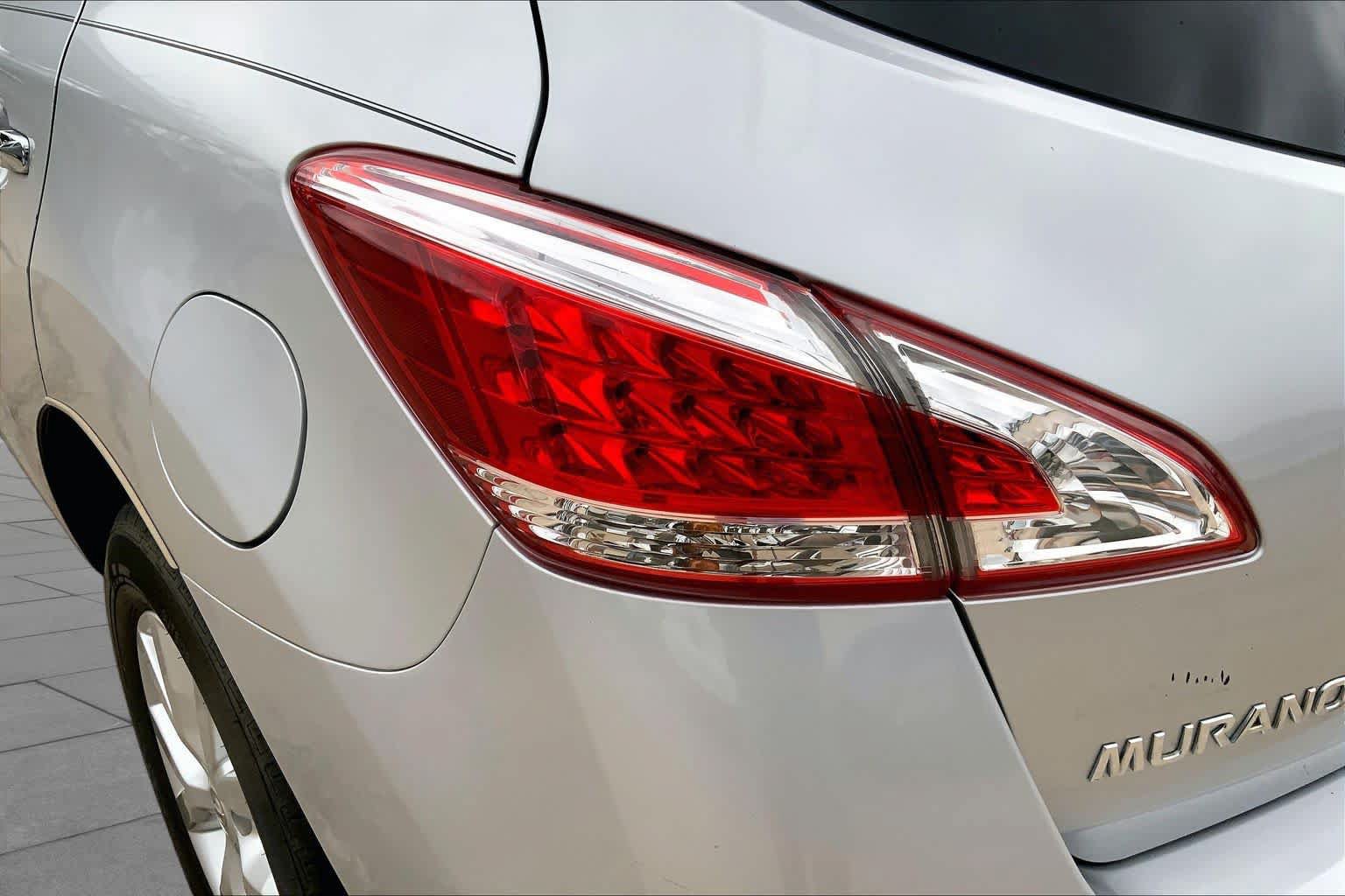 Used 2013 Nissan Murano SV AWD/4WD image 27