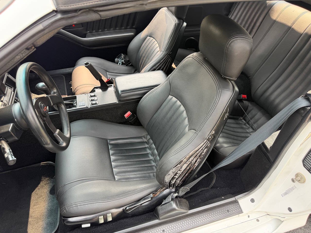 Used 1991 Chevrolet Camaro Z28 RWD image 11