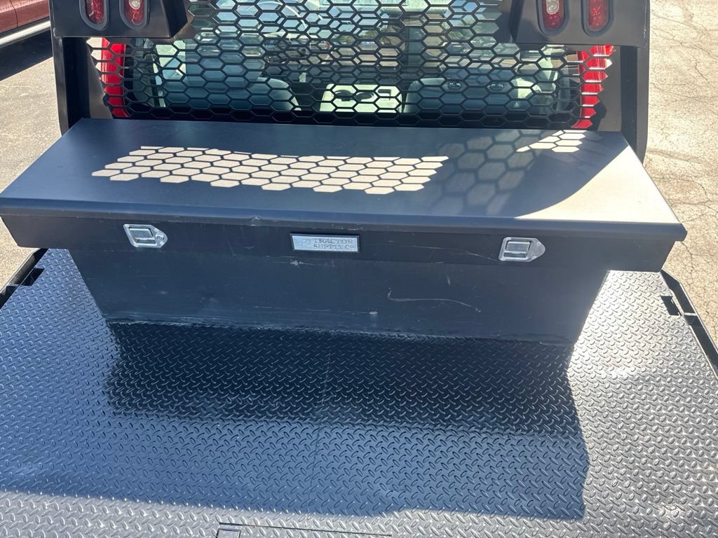 Used 2016 Ford F550 4x4 Regular Cab Super Duty image 13