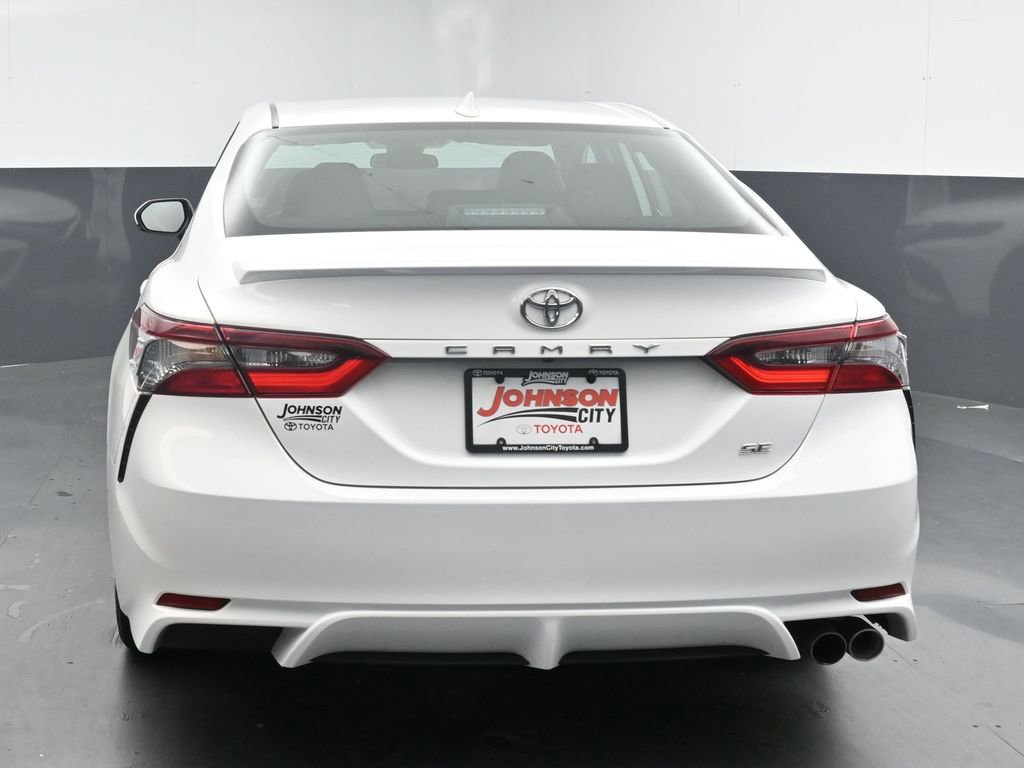 Used 2024 Toyota Camry SE FWD image 7