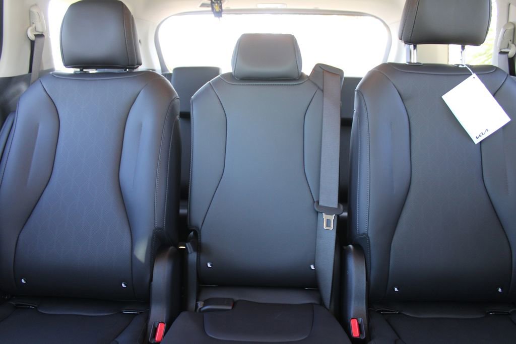 New 2026 Kia Carnival FWD image 58
