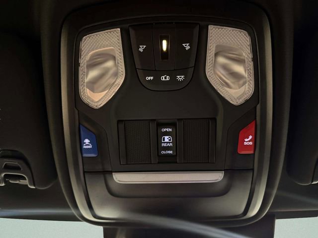 Used 2025 RAM 3500 Big Horn image 25