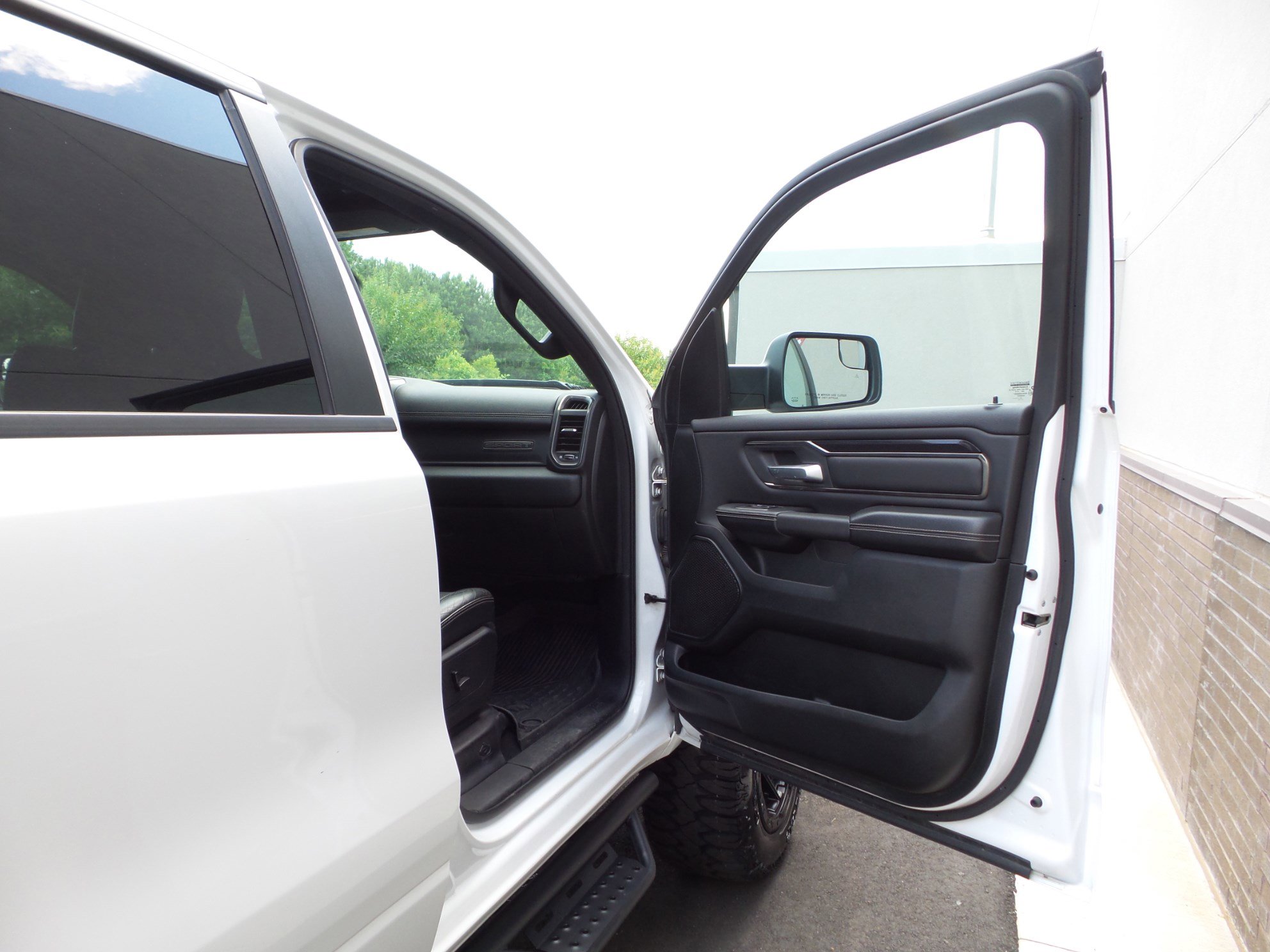 Used 2019 RAM 1500 Sport w/ Level 2 Equipment Group AWD/4WD image 45