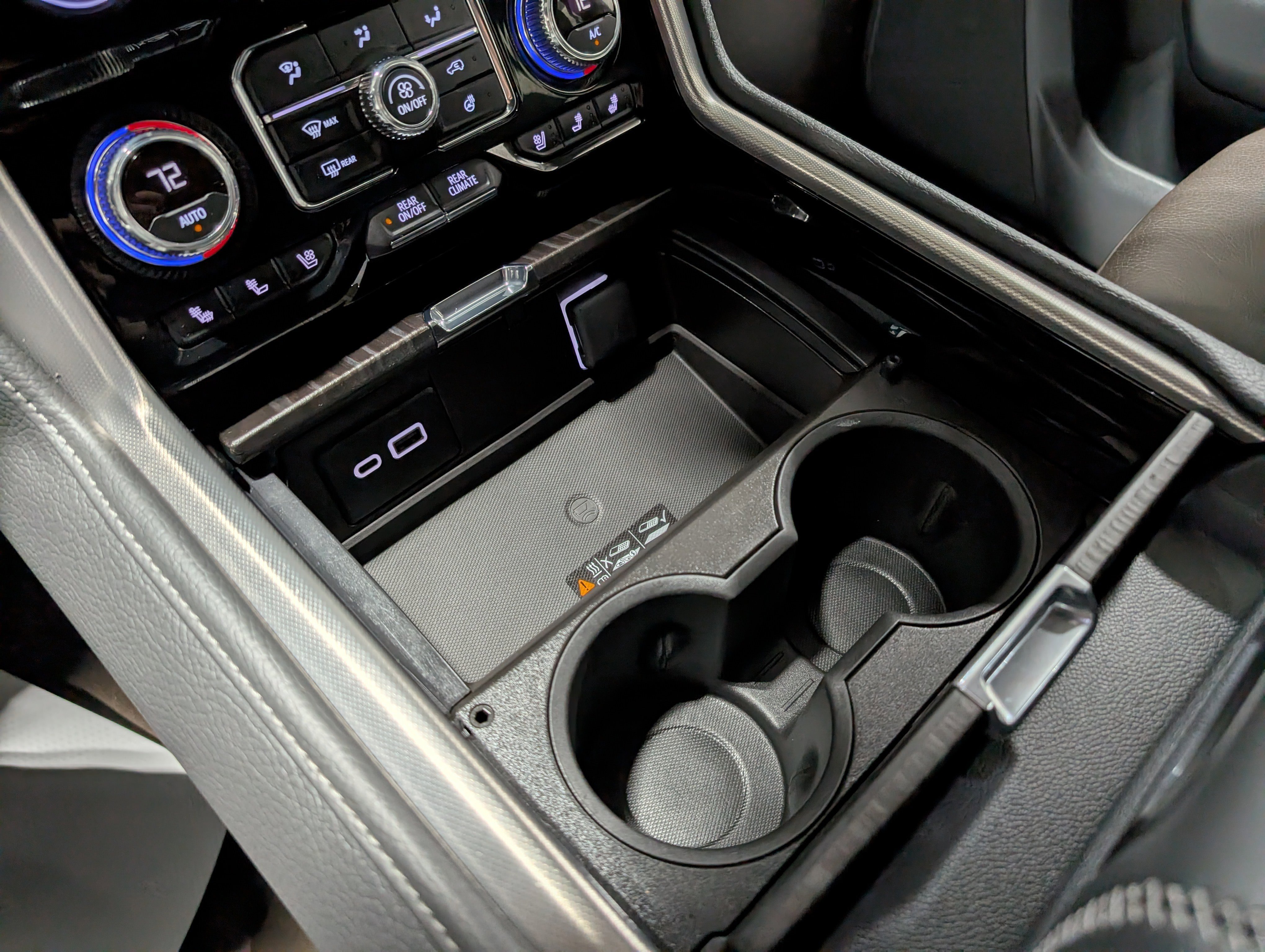 Used 2023 GMC Yukon XL Denali w/ Denali Reserve Package image 29