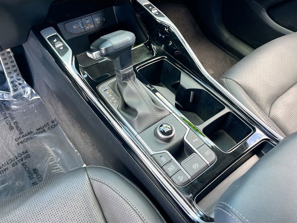 Used 2024 Kia Sorento SX FWD image 17