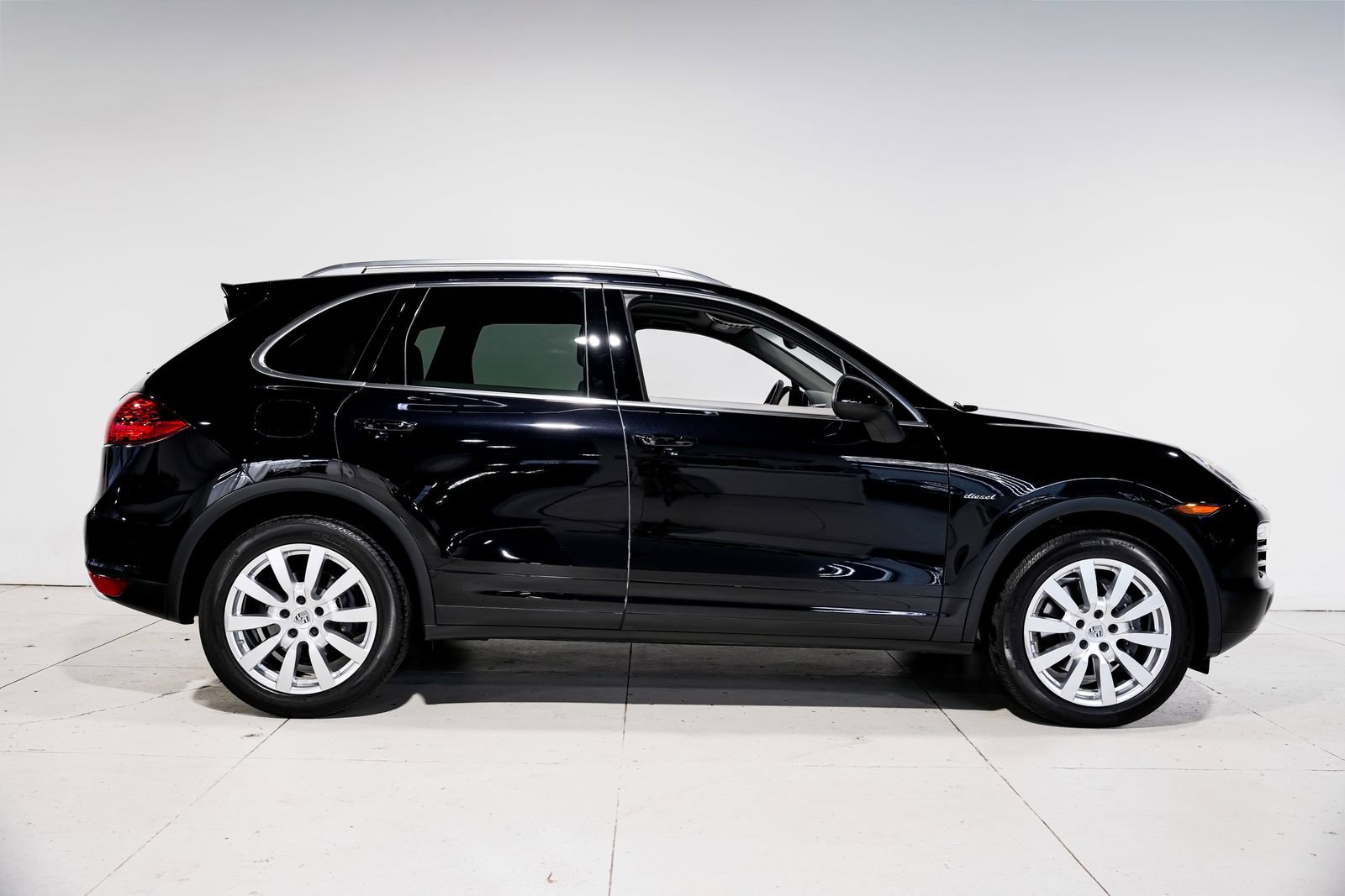 Used 2013 Porsche Cayenne Diesel AWD/4WD image 2