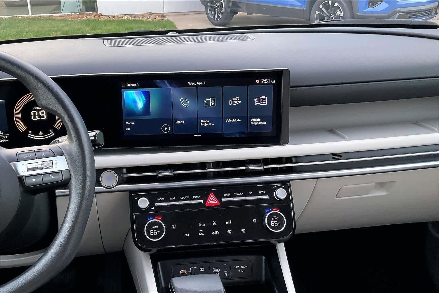 Used 2025 Hyundai Tucson SEL FWD image 8