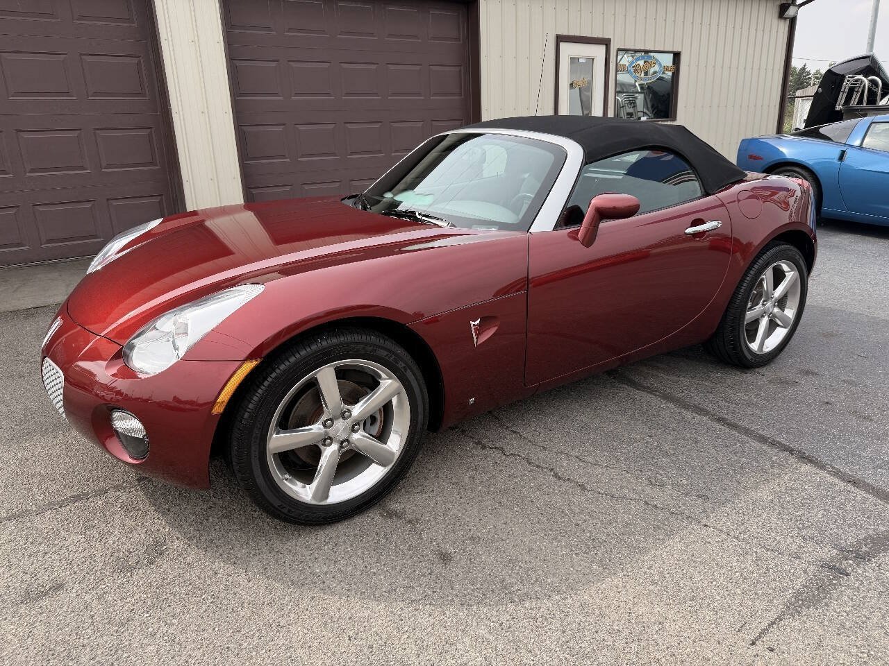 Used 2009 Pontiac Solstice Convertible w/ Preferred Package RWD image 5