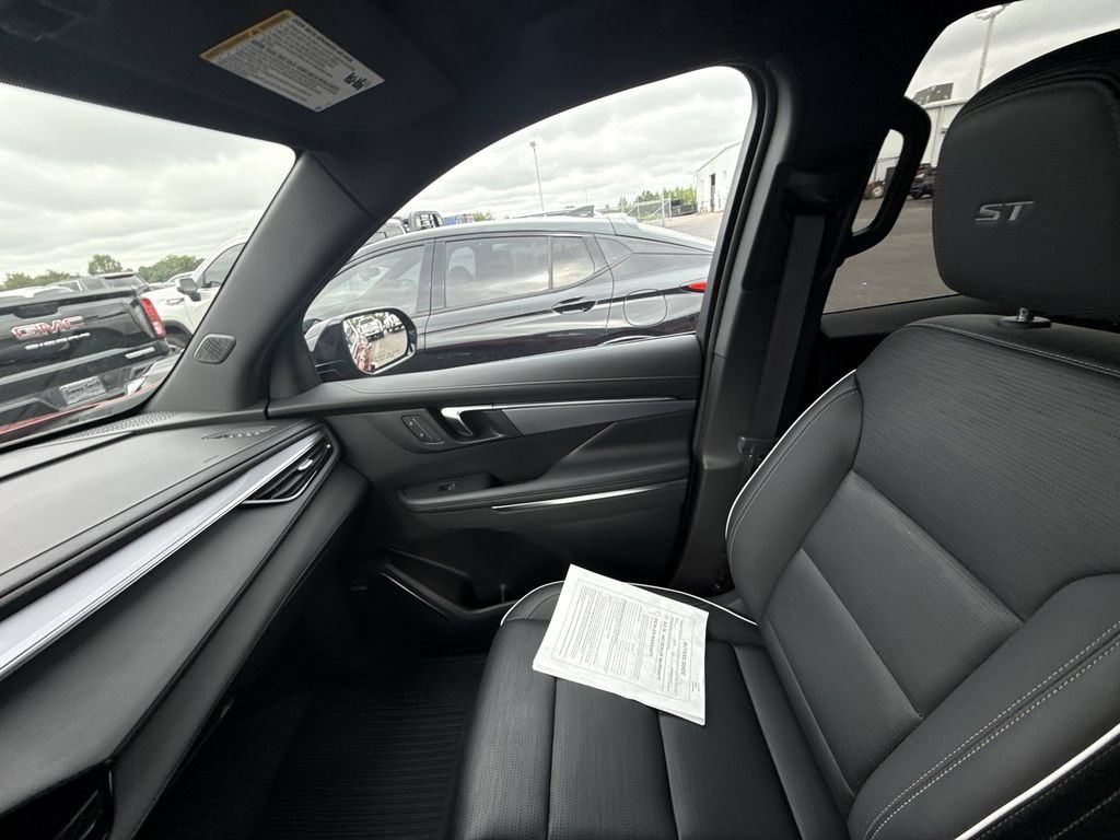 Certified 2025 Buick Enclave Sport Touring w/ LPO, Floor Liner Package FWD image 26