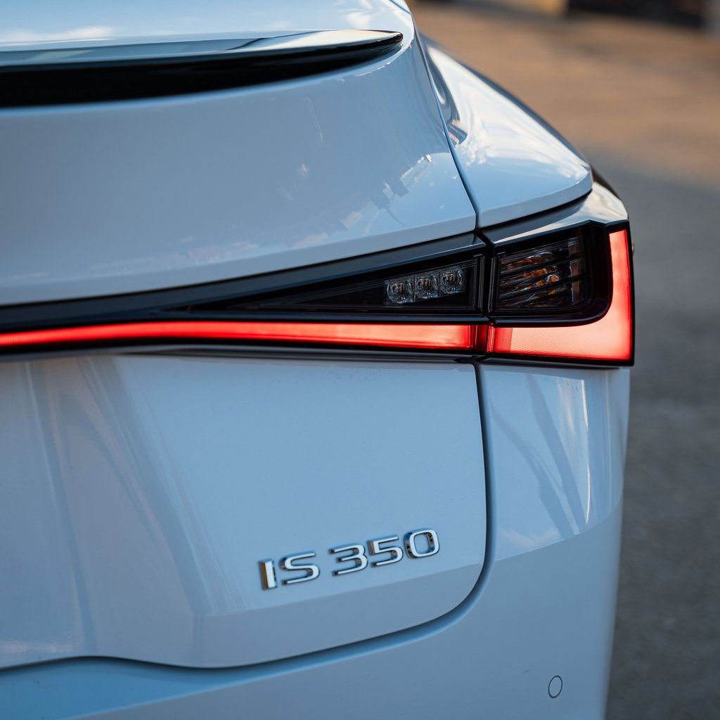 Used 2022 Lexus IS 350 F Sport image 6