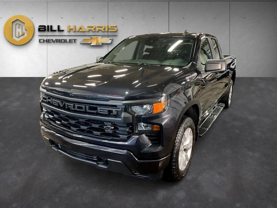 Used 2022 Chevrolet Silverado 1500 Custom image 1
